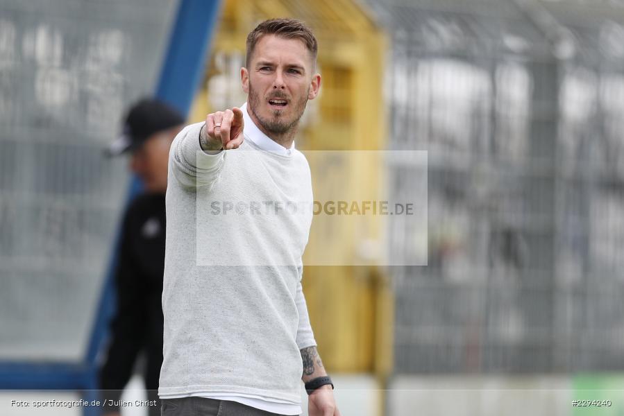 Hände, Arme, gestikuliert, Tobias Strobl, Stadion am Schoenbusch, Aschaffenburg, 22.05.2021, BFV, sport, action, Fussball, Deutschland, Mai 2021, Playoff, Play-Offs, 2019/2020, Regionalliga Bayern, FC05, SVA, Sportverein Viktoria 01 e. V, 1. FC Schweinfurt 05, SV Viktoria Aschaffenburg - Bild-ID: 2294240 Hände, Arme, gestikuliert, Tobias Strobl, Stadion am Schoenbusch, Aschaffenburg, 22.05.2021, BFV, sport, action, Fussball, Deutschland, Mai 2021, Playoff, Play-Offs, 2019/2020, Regionalliga Bayern, FC05, SVA, Sportverein Viktoria 01 e. V, 1. FC Schweinfurt 05, SV Viktoria Aschaffenburg - Bild-ID: 2294240