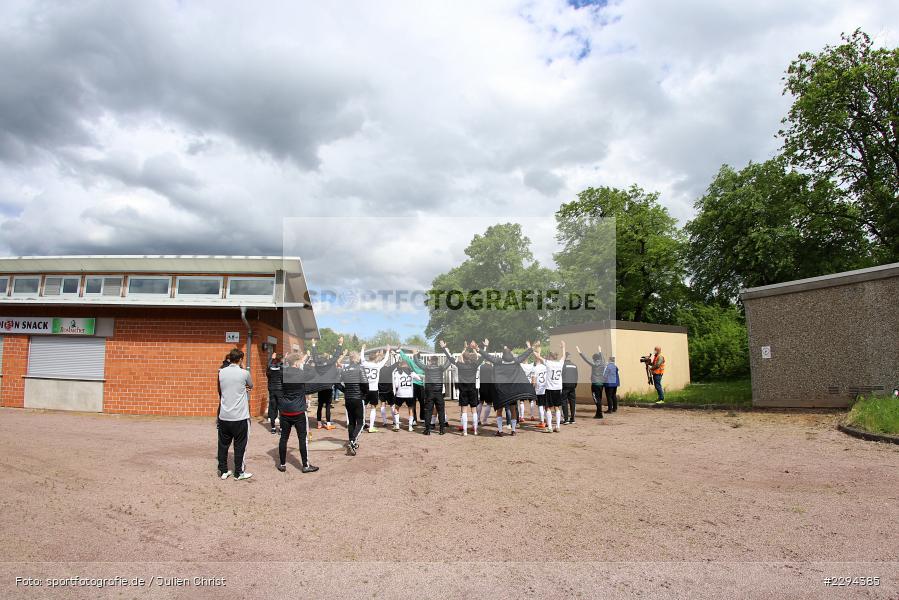 Zaun, Fans, Jubel, Luis Zwick, Stadion am Schoenbusch, Aschaffenburg, 22.05.2021, BFV, sport, action, Fussball, Deutschland, Mai 2021, Playoff, Play-Offs, 2019/2020, Regionalliga Bayern, FC05, SVA, Sportverein Viktoria 01 e. V, 1. FC Schweinfurt 05, SV Viktoria Aschaffenburg - Bild-ID: 2294385 Zaun, Fans, Jubel, Luis Zwick, Stadion am Schoenbusch, Aschaffenburg, 22.05.2021, BFV, sport, action, Fussball, Deutschland, Mai 2021, Playoff, Play-Offs, 2019/2020, Regionalliga Bayern, FC05, SVA, Sportverein Viktoria 01 e. V, 1. FC Schweinfurt 05, SV Viktoria Aschaffenburg - Bild-ID: 2294385