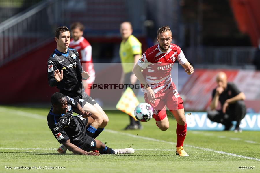 Christopher Antwi-Adjej, David Kopacz, FLYERALARM Arena, Würzburg, 23.05.2021, DFL, sport, action, Fussball, Deutschland, Mai 2021, Saison 2020/2021, SCP, FWK, Bundesliga, 2. Bundesliga, SC Paderborn, FC Würzburger Kickers - Bild-ID: 2294407 Christopher Antwi-Adjej, David Kopacz, FLYERALARM Arena, Würzburg, 23.05.2021, DFL, sport, action, Fussball, Deutschland, Mai 2021, Saison 2020/2021, SCP, FWK, Bundesliga, 2. Bundesliga, SC Paderborn, FC Würzburger Kickers - Bild-ID: 2294407