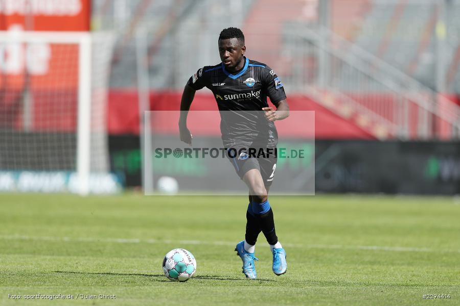 Jamilu Collins, FLYERALARM Arena, Würzburg, 23.05.2021, DFL, sport, action, Fussball, Deutschland, Mai 2021, Saison 2020/2021, SCP, FWK, Bundesliga, 2. Bundesliga, SC Paderborn, FC Würzburger Kickers - Bild-ID: 2294414