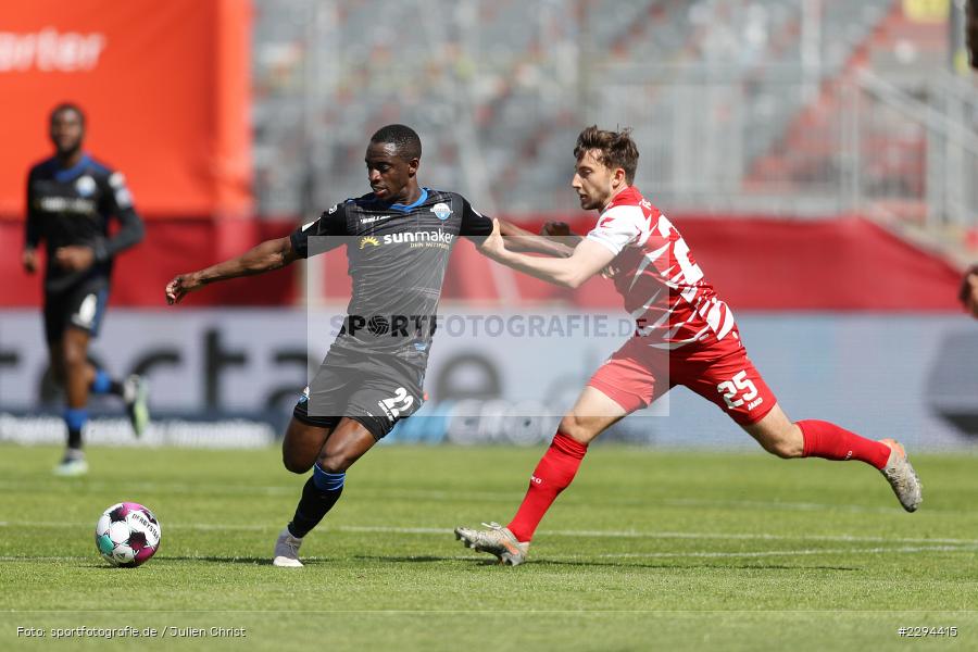 Christopher Antwi-Adjej, Dominik Meisel, FLYERALARM Arena, Würzburg, 23.05.2021, DFL, sport, action, Fussball, Deutschland, Mai 2021, Saison 2020/2021, SCP, FWK, Bundesliga, 2. Bundesliga, SC Paderborn, FC Würzburger Kickers - Bild-ID: 2294415