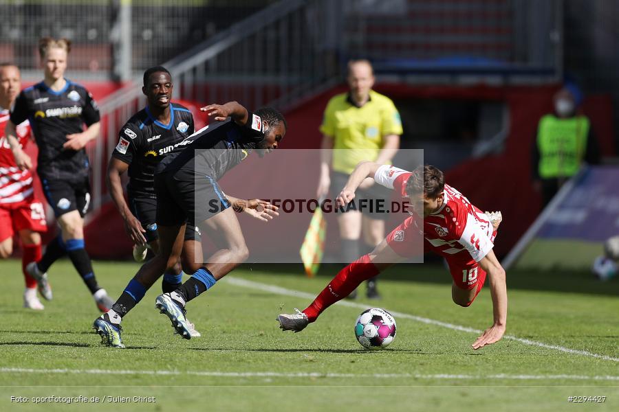 Marvin Pieringer, Aristote Nkaka, FLYERALARM Arena, Würzburg, 23.05.2021, DFL, sport, action, Fussball, Deutschland, Mai 2021, Saison 2020/2021, SCP, FWK, Bundesliga, 2. Bundesliga, SC Paderborn, FC Würzburger Kickers - Bild-ID: 2294427 Marvin Pieringer, Aristote Nkaka, FLYERALARM Arena, Würzburg, 23.05.2021, DFL, sport, action, Fussball, Deutschland, Mai 2021, Saison 2020/2021, SCP, FWK, Bundesliga, 2. Bundesliga, SC Paderborn, FC Würzburger Kickers - Bild-ID: 2294427