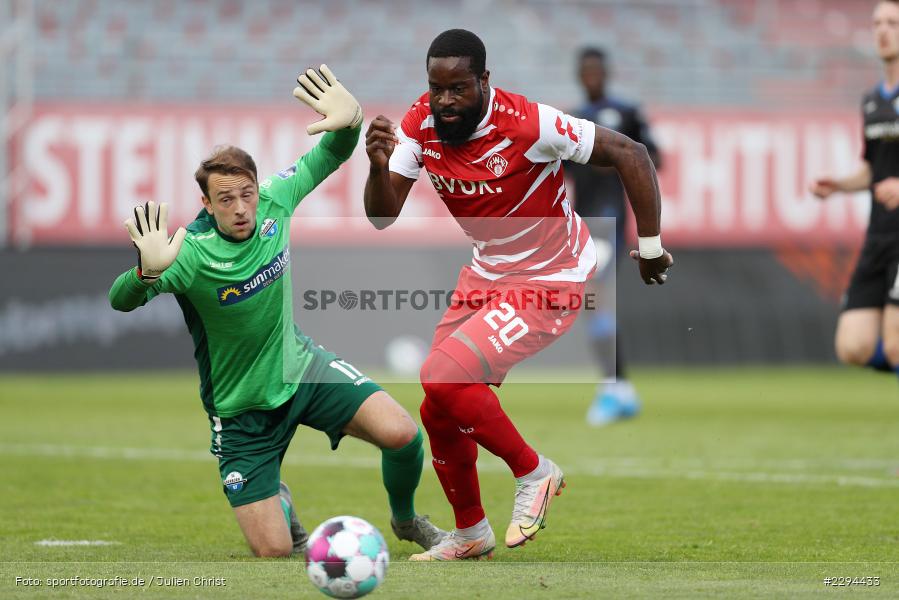Ridge Munsy, FLYERALARM Arena, Würzburg, 23.05.2021, DFL, sport, action, Fussball, Deutschland, Mai 2021, Saison 2020/2021, SCP, FWK, Bundesliga, 2. Bundesliga, SC Paderborn, FC Würzburger Kickers - Bild-ID: 2294433 Ridge Munsy, FLYERALARM Arena, Würzburg, 23.05.2021, DFL, sport, action, Fussball, Deutschland, Mai 2021, Saison 2020/2021, SCP, FWK, Bundesliga, 2. Bundesliga, SC Paderborn, FC Würzburger Kickers - Bild-ID: 2294433