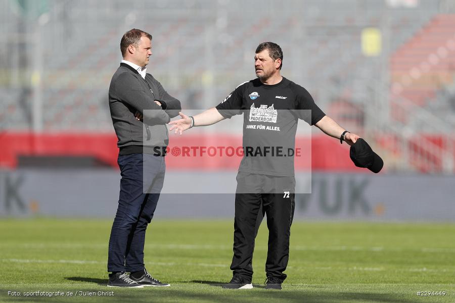 Dialog, Fabian Wohlgemuth, Steffen Baumgart, FLYERALARM Arena, Würzburg, 23.05.2021, DFL, sport, action, Fussball, Deutschland, Mai 2021, Saison 2020/2021, SCP, FWK, Bundesliga, 2. Bundesliga, SC Paderborn, FC Würzburger Kickers - Bild-ID: 2294449 Dialog, Fabian Wohlgemuth, Steffen Baumgart, FLYERALARM Arena, Würzburg, 23.05.2021, DFL, sport, action, Fussball, Deutschland, Mai 2021, Saison 2020/2021, SCP, FWK, Bundesliga, 2. Bundesliga, SC Paderborn, FC Würzburger Kickers - Bild-ID: 2294449
