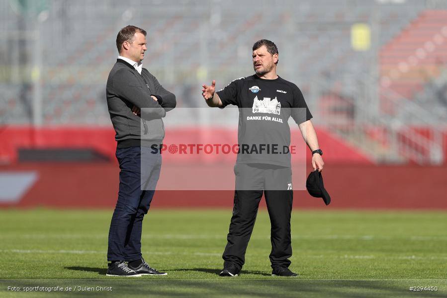 Dialog, Fabian Wohlgemuth, Steffen Baumgart, FLYERALARM Arena, Würzburg, 23.05.2021, DFL, sport, action, Fussball, Deutschland, Mai 2021, Saison 2020/2021, SCP, FWK, Bundesliga, 2. Bundesliga, SC Paderborn, FC Würzburger Kickers - Bild-ID: 2294450 Dialog, Fabian Wohlgemuth, Steffen Baumgart, FLYERALARM Arena, Würzburg, 23.05.2021, DFL, sport, action, Fussball, Deutschland, Mai 2021, Saison 2020/2021, SCP, FWK, Bundesliga, 2. Bundesliga, SC Paderborn, FC Würzburger Kickers - Bild-ID: 2294450