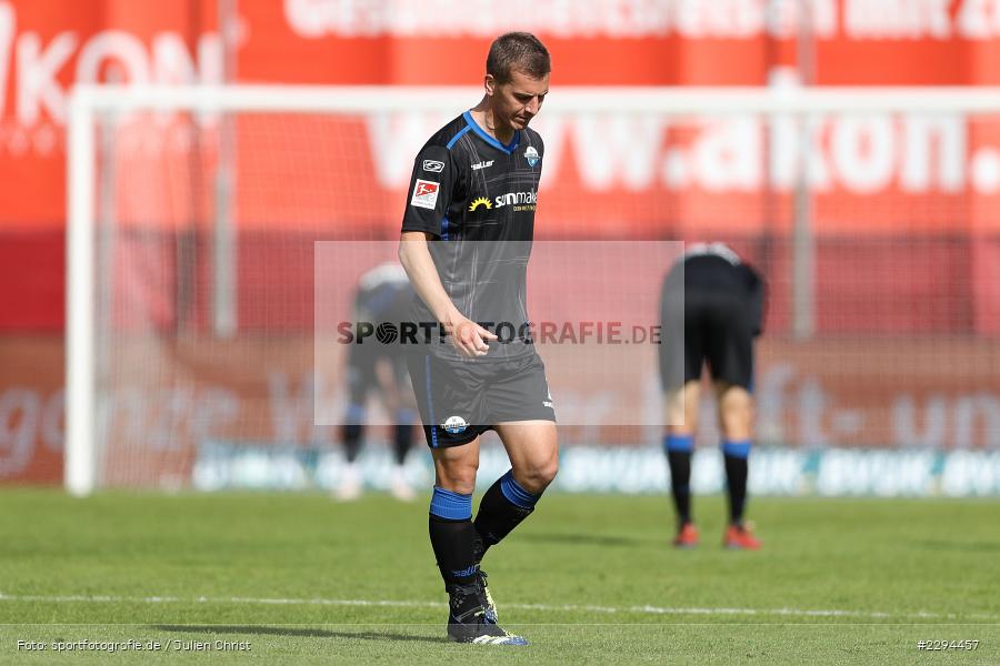 Uwe Hünemeier, FLYERALARM Arena, Würzburg, 23.05.2021, DFL, sport, action, Fussball, Deutschland, Mai 2021, Saison 2020/2021, SCP, FWK, Bundesliga, 2. Bundesliga, SC Paderborn, FC Würzburger Kickers - Bild-ID: 2294457 Uwe Hünemeier, FLYERALARM Arena, Würzburg, 23.05.2021, DFL, sport, action, Fussball, Deutschland, Mai 2021, Saison 2020/2021, SCP, FWK, Bundesliga, 2. Bundesliga, SC Paderborn, FC Würzburger Kickers - Bild-ID: 2294457