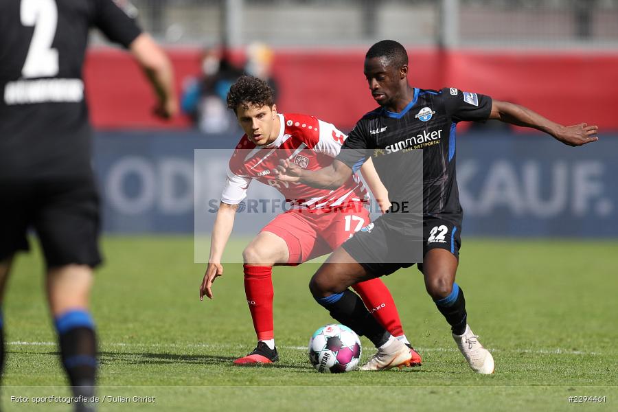 Christopher Antwi-Adjej, Umut Ünlü, FLYERALARM Arena, Würzburg, 23.05.2021, DFL, sport, action, Fussball, Deutschland, Mai 2021, Saison 2020/2021, SCP, FWK, Bundesliga, 2. Bundesliga, SC Paderborn, FC Würzburger Kickers - Bild-ID: 2294461 Christopher Antwi-Adjej, Umut Ünlü, FLYERALARM Arena, Würzburg, 23.05.2021, DFL, sport, action, Fussball, Deutschland, Mai 2021, Saison 2020/2021, SCP, FWK, Bundesliga, 2. Bundesliga, SC Paderborn, FC Würzburger Kickers - Bild-ID: 2294461