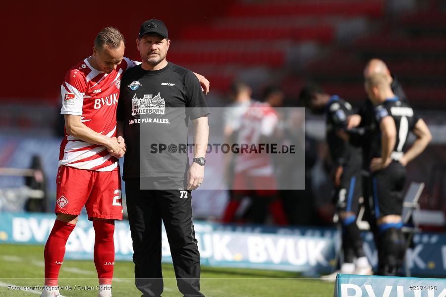 Arne Feick, Steffen Baumgart, FLYERALARM Arena, Würzburg, 23.05.2021, DFL, sport, action, Fussball, Deutschland, Mai 2021, Saison 2020/2021, SCP, FWK, Bundesliga, 2. Bundesliga, SC Paderborn, FC Würzburger Kickers - Bild-ID: 2294490 Arne Feick, Steffen Baumgart, FLYERALARM Arena, Würzburg, 23.05.2021, DFL, sport, action, Fussball, Deutschland, Mai 2021, Saison 2020/2021, SCP, FWK, Bundesliga, 2. Bundesliga, SC Paderborn, FC Würzburger Kickers - Bild-ID: 2294490