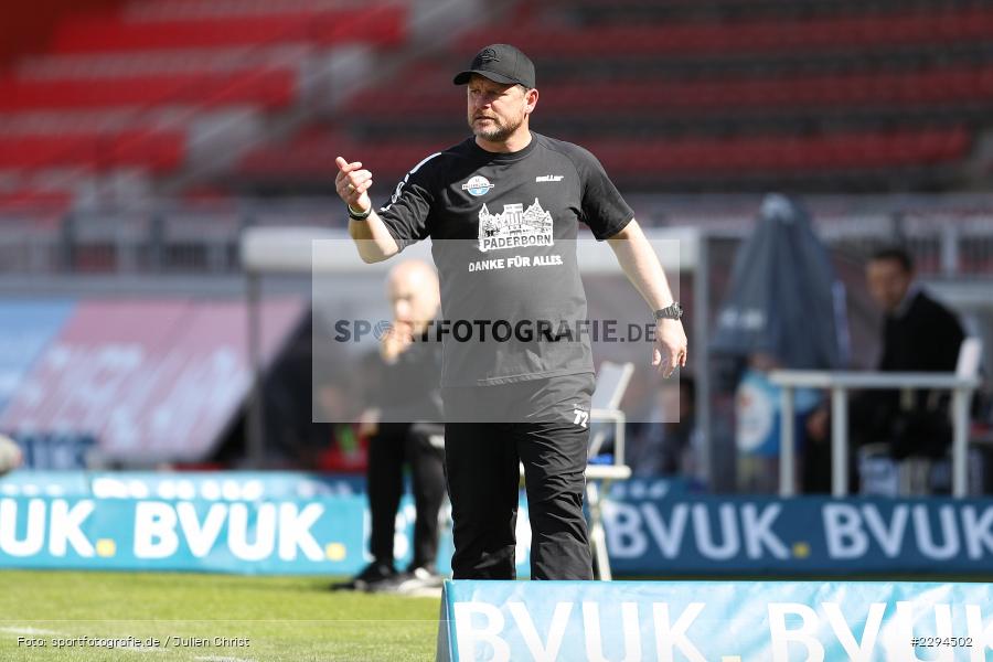 Hände, Arme, gestikuliert, Steffen Baumgart, FLYERALARM Arena, Würzburg, 23.05.2021, DFL, sport, action, Fussball, Deutschland, Mai 2021, Saison 2020/2021, SCP, FWK, Bundesliga, 2. Bundesliga, SC Paderborn, FC Würzburger Kickers - Bild-ID: 2294502 Hände, Arme, gestikuliert, Steffen Baumgart, FLYERALARM Arena, Würzburg, 23.05.2021, DFL, sport, action, Fussball, Deutschland, Mai 2021, Saison 2020/2021, SCP, FWK, Bundesliga, 2. Bundesliga, SC Paderborn, FC Würzburger Kickers - Bild-ID: 2294502