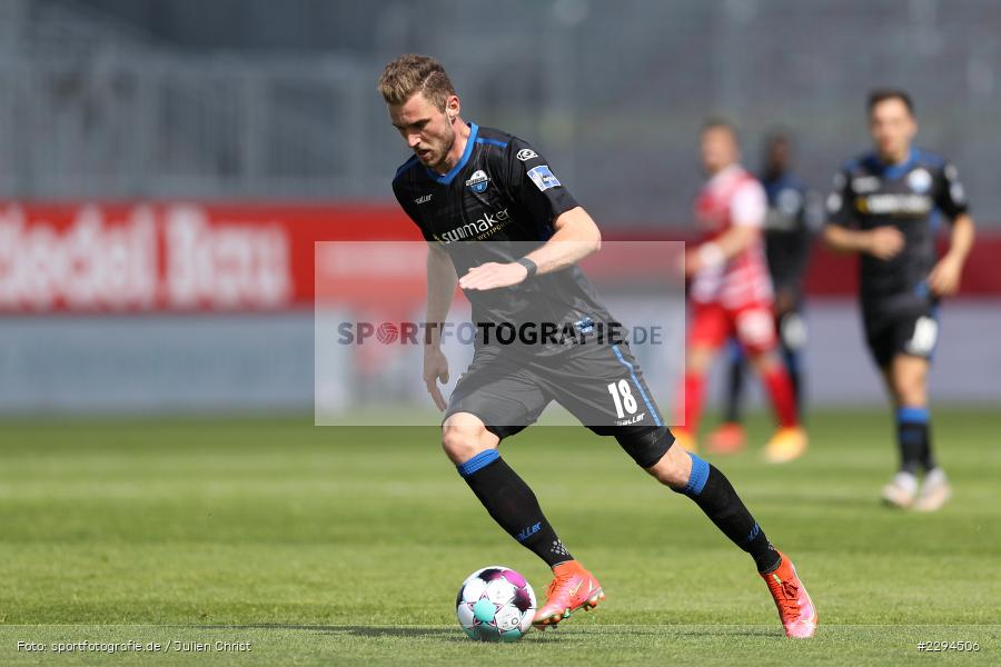 Dennis Srbeny, FLYERALARM Arena, Würzburg, 23.05.2021, DFL, sport, action, Fussball, Deutschland, Mai 2021, Saison 2020/2021, SCP, FWK, Bundesliga, 2. Bundesliga, SC Paderborn, FC Würzburger Kickers - Bild-ID: 2294506 Dennis Srbeny, FLYERALARM Arena, Würzburg, 23.05.2021, DFL, sport, action, Fussball, Deutschland, Mai 2021, Saison 2020/2021, SCP, FWK, Bundesliga, 2. Bundesliga, SC Paderborn, FC Würzburger Kickers - Bild-ID: 2294506