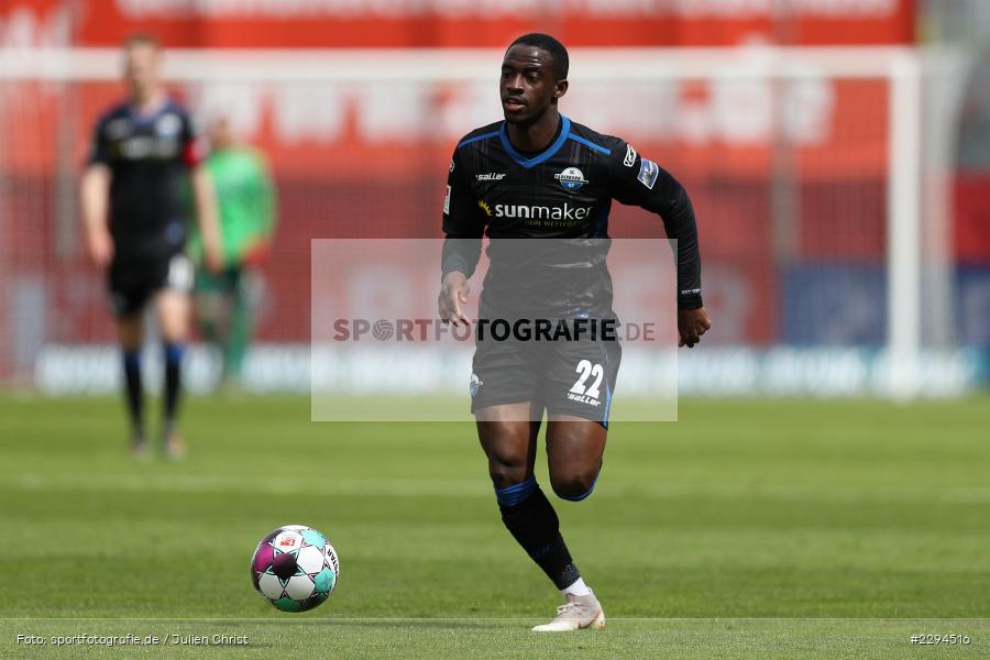 Christopher Antwi-Adjej, FLYERALARM Arena, Würzburg, 23.05.2021, DFL, sport, action, Fussball, Deutschland, Mai 2021, Saison 2020/2021, SCP, FWK, Bundesliga, 2. Bundesliga, SC Paderborn, FC Würzburger Kickers - Bild-ID: 2294516