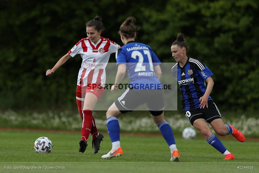 Nadine Anstatt, Lisa Mayer, Eva Teubert, Soccergirl Sportpark, Würzburg, 23.05.2021, DFL, sport, action, Fussball, Deutschland, Mai 2021, Saison 2020/2021, FCS, FWK, Frauen, Süd, 2. Frauen-Bundesliga, 1. FC Saarbrücken, FC Würzburger Kickers - Bild-ID: 2294535