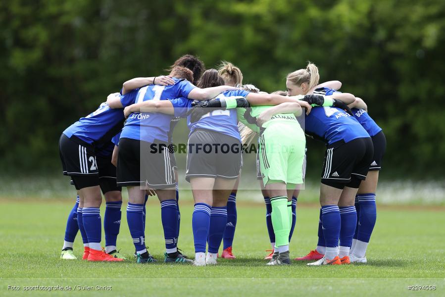 Mannschaftskreis, Soccergirl Sportpark, Würzburg, 23.05.2021, DFL, sport, action, Fussball, Deutschland, Mai 2021, Saison 2020/2021, FCS, FWK, Frauen, Süd, 2. Frauen-Bundesliga, 1. FC Saarbrücken, FC Würzburger Kickers - Bild-ID: 2294558