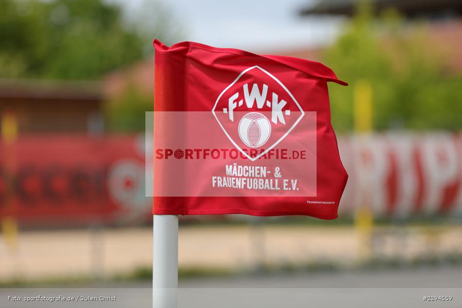 Eckfahne, Symbolbild, Frauenfussball, Mädchen, Fahne, Soccergirl Sportpark, Würzburg, 23.05.2021, DFL, sport, action, Fussball, Deutschland, Mai 2021, Saison 2020/2021, FCS, FWK, Frauen, Süd, 2. Frauen-Bundesliga, 1. FC Saarbrücken, FC Würzburger Kickers - Bild-ID: 2294559