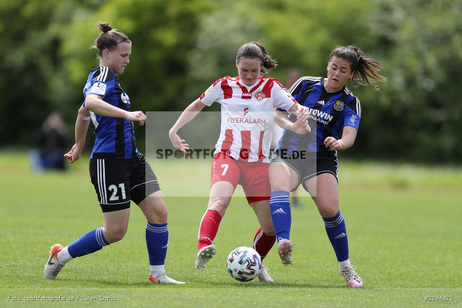Lilly Marie Kintzig, Nadine Anstatt, Maria Ansmann, Soccergirl Sportpark, Würzburg, 23.05.2021, DFL, sport, action, Fussball, Deutschland, Mai 2021, Saison 2020/2021, FCS, FWK, Frauen, Süd, 2. Frauen-Bundesliga, 1. FC Saarbrücken, FC Würzburger Kickers - Bild-ID: 2294673