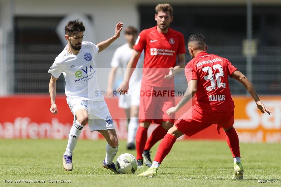 Nael Najjer, Marco Ferukoski, Main-Echo Arena, Alzenau, 29.05.2021, DFB, sport, action, Fussball, Deutschland, Mai 2021, Saison 2020/2021, KSV, FCB, 4. Liga, Regionalliga, Regionalliga Südwest, KSV Hessen Kassel, FC Bayern Alzenau - Bild-ID: 2294739