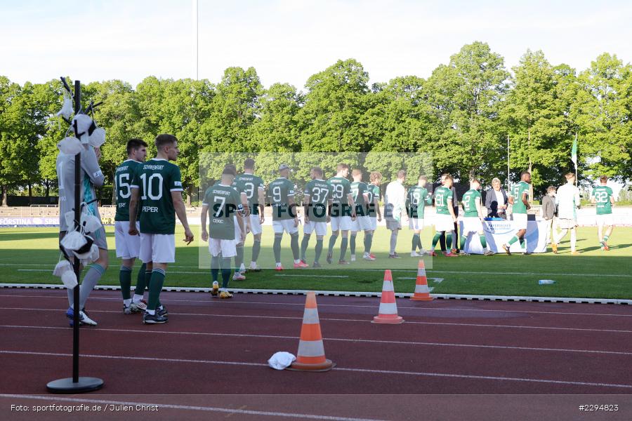 Übergabe, Florian Pieper, Willy-Sachs-Stadion, Schweinfurt, 01.06.2021, BFV, sport, action, Fussball, Deutschland, Juni 2021, Playoff, Play-Offs, 2019/2020, Regionalliga Bayern, FC05, SVA, Sportverein Viktoria 01 e. V, SV Viktoria Aschaffenburg, 1. FC Schweinfurt 05 - Bild-ID: 2294823 Übergabe, Florian Pieper, Willy-Sachs-Stadion, Schweinfurt, 01.06.2021, BFV, sport, action, Fussball, Deutschland, Juni 2021, Playoff, Play-Offs, 2019/2020, Regionalliga Bayern, FC05, SVA, Sportverein Viktoria 01 e. V, SV Viktoria Aschaffenburg, 1. FC Schweinfurt 05 - Bild-ID: 2294823