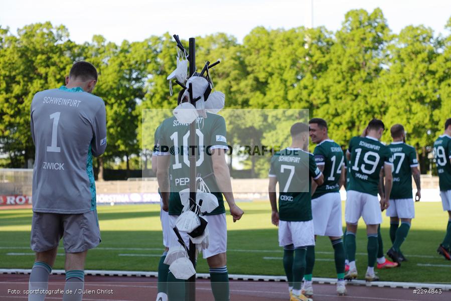 Ehrung, Ständer, Masken, Willy-Sachs-Stadion, Schweinfurt, 01.06.2021, BFV, sport, action, Fussball, Deutschland, Juni 2021, Playoff, Play-Offs, 2019/2020, Regionalliga Bayern, FC05, SVA, Sportverein Viktoria 01 e. V, SV Viktoria Aschaffenburg, 1. FC Schweinfurt 05 - Bild-ID: 2294843