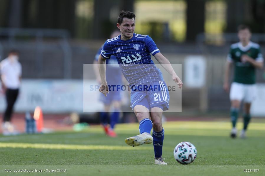 Daniel Cheron, Willy-Sachs-Stadion, Schweinfurt, 01.06.2021, BFV, sport, action, Fussball, Deutschland, Juni 2021, Playoff, Play-Offs, 2019/2020, Regionalliga Bayern, FC05, SVA, Sportverein Viktoria 01 e. V, SV Viktoria Aschaffenburg, 1. FC Schweinfurt 05 - Bild-ID: 2294877 Daniel Cheron, Willy-Sachs-Stadion, Schweinfurt, 01.06.2021, BFV, sport, action, Fussball, Deutschland, Juni 2021, Playoff, Play-Offs, 2019/2020, Regionalliga Bayern, FC05, SVA, Sportverein Viktoria 01 e. V, SV Viktoria Aschaffenburg, 1. FC Schweinfurt 05 - Bild-ID: 2294877