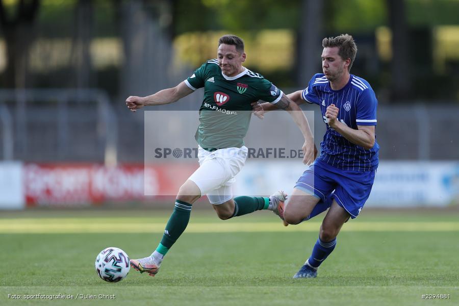 Luca Dähn, Martin Thomann, Willy-Sachs-Stadion, Schweinfurt, 01.06.2021, BFV, sport, action, Fussball, Deutschland, Juni 2021, Playoff, Play-Offs, 2019/2020, Regionalliga Bayern, FC05, SVA, Sportverein Viktoria 01 e. V, SV Viktoria Aschaffenburg, 1. FC Schweinfurt 05 - Bild-ID: 2294881