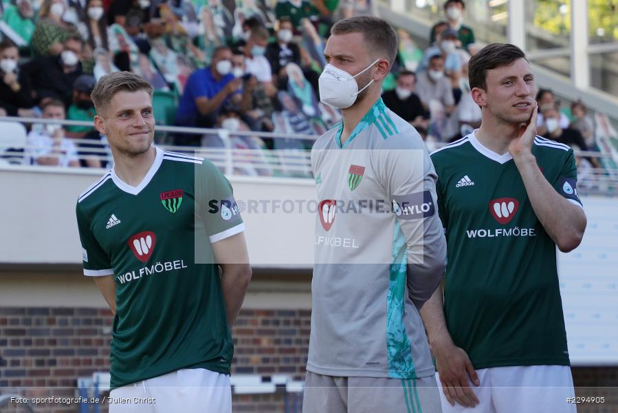 Ehrung, Willy-Sachs-Stadion, Schweinfurt, 01.06.2021, BFV, sport, action, Fussball, Deutschland, Juni 2021, Playoff, Play-Offs, 2019/2020, Regionalliga Bayern, FC05, SVA, Sportverein Viktoria 01 e. V, SV Viktoria Aschaffenburg, 1. FC Schweinfurt 05 - Bild-ID: 2294905 Ehrung, Willy-Sachs-Stadion, Schweinfurt, 01.06.2021, BFV, sport, action, Fussball, Deutschland, Juni 2021, Playoff, Play-Offs, 2019/2020, Regionalliga Bayern, FC05, SVA, Sportverein Viktoria 01 e. V, SV Viktoria Aschaffenburg, 1. FC Schweinfurt 05 - Bild-ID: 2294905