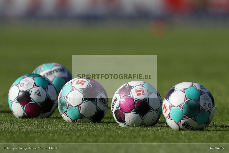 Bälle, Derbystar, Symbolbild, Willy-Sachs-Stadion, Schweinfurt, 01.06.2021, BFV, sport, action, Fussball, Deutschland, Juni 2021, Playoff, Play-Offs, 2019/2020, Regionalliga Bayern, FC05, SVA, Sportverein Viktoria 01 e. V, SV Viktoria Aschaffenburg, 1. FC Schweinfurt 05 - Bild-ID: 2294909 Bälle, Derbystar, Symbolbild, Willy-Sachs-Stadion, Schweinfurt, 01.06.2021, BFV, sport, action, Fussball, Deutschland, Juni 2021, Playoff, Play-Offs, 2019/2020, Regionalliga Bayern, FC05, SVA, Sportverein Viktoria 01 e. V, SV Viktoria Aschaffenburg, 1. FC Schweinfurt 05 - Bild-ID: 2294909
