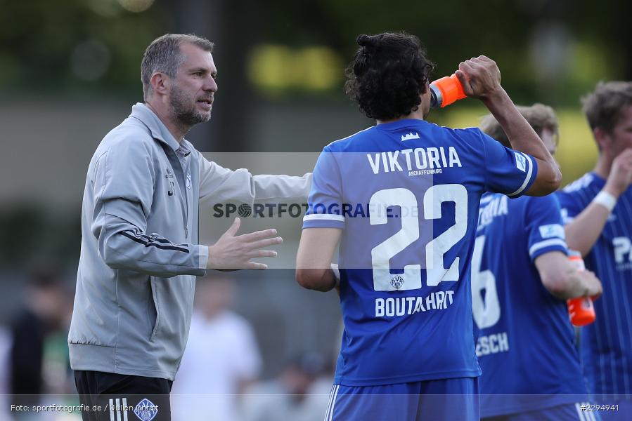 gibt Anweisungen, Jochen Seitz, Willy-Sachs-Stadion, Schweinfurt, 01.06.2021, BFV, sport, action, Fussball, Deutschland, Juni 2021, Playoff, Play-Offs, 2019/2020, Regionalliga Bayern, FC05, SVA, Sportverein Viktoria 01 e. V, SV Viktoria Aschaffenburg, 1. FC Schweinfurt 05 - Bild-ID: 2294941 gibt Anweisungen, Jochen Seitz, Willy-Sachs-Stadion, Schweinfurt, 01.06.2021, BFV, sport, action, Fussball, Deutschland, Juni 2021, Playoff, Play-Offs, 2019/2020, Regionalliga Bayern, FC05, SVA, Sportverein Viktoria 01 e. V, SV Viktoria Aschaffenburg, 1. FC Schweinfurt 05 - Bild-ID: 2294941