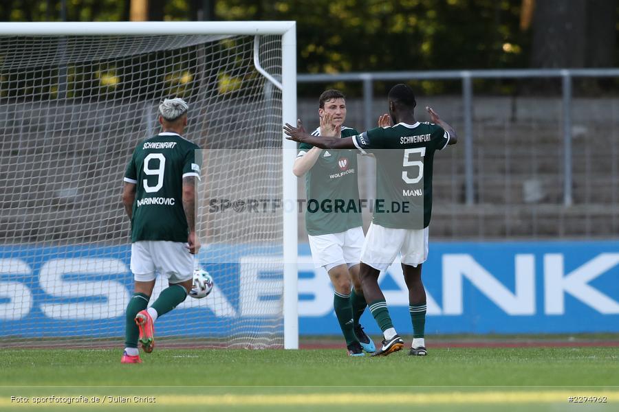 Tor, Torjubel, Aaron Manu, Sascha Marinkovic, Philipp Maier, Willy-Sachs-Stadion, Schweinfurt, 01.06.2021, BFV, sport, action, Fussball, Deutschland, Juni 2021, Playoff, Play-Offs, 2019/2020, Regionalliga Bayern, FC05, SVA, Sportverein Viktoria 01 e. V, SV Viktoria Aschaffenburg, 1. FC Schweinfurt 05 - Bild-ID: 2294962 Tor, Torjubel, Aaron Manu, Sascha Marinkovic, Philipp Maier, Willy-Sachs-Stadion, Schweinfurt, 01.06.2021, BFV, sport, action, Fussball, Deutschland, Juni 2021, Playoff, Play-Offs, 2019/2020, Regionalliga Bayern, FC05, SVA, Sportverein Viktoria 01 e. V, SV Viktoria Aschaffenburg, 1. FC Schweinfurt 05 - Bild-ID: 2294962