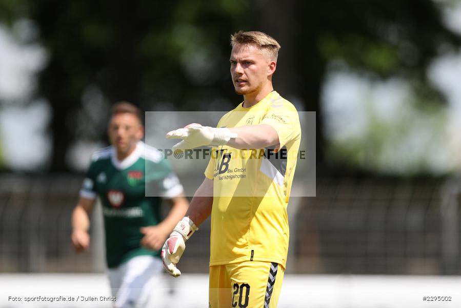 Hände, Arme, gestikuliert, Lukas Wenzel, Willy-Sachs-Stadion, Schweinfurt, 05.06.2021, BFV, sport, action, Fussball, Deutschland, Juni 2021, Trostrunde, Ligapokal, Halbfinale, Regionalliga Bayern, TSV, FC05, TSV Aubstadt, 1. FC Schweinfurt 05 - Bild-ID: 2295002