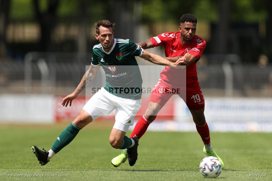 Duell, Lukas Billick, Willy-Sachs-Stadion, Schweinfurt, 05.06.2021, BFV, sport, action, Fussball, Deutschland, Juni 2021, Trostrunde, Ligapokal, Halbfinale, Regionalliga Bayern, TSV, FC05, TSV Aubstadt, 1. FC Schweinfurt 05 - Bild-ID: 2295009 Duell, Lukas Billick, Willy-Sachs-Stadion, Schweinfurt, 05.06.2021, BFV, sport, action, Fussball, Deutschland, Juni 2021, Trostrunde, Ligapokal, Halbfinale, Regionalliga Bayern, TSV, FC05, TSV Aubstadt, 1. FC Schweinfurt 05 - Bild-ID: 2295009