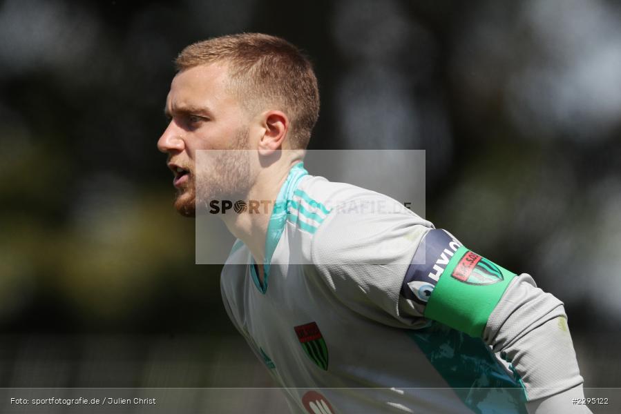 Luis Zwick, Willy-Sachs-Stadion, Schweinfurt, 05.06.2021, BFV, sport, action, Fussball, Deutschland, Juni 2021, Trostrunde, Ligapokal, Halbfinale, Regionalliga Bayern, TSV, FC05, TSV Aubstadt, 1. FC Schweinfurt 05 - Bild-ID: 2295122