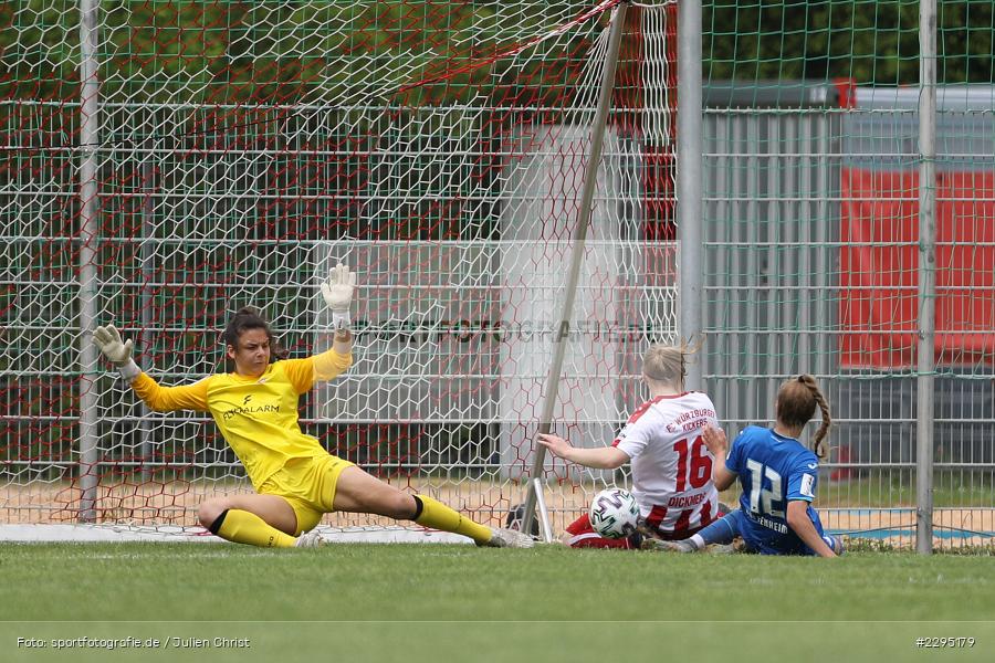 Torwart Johanna Popp, Jule Dickmeis, Karla Görlitz, Soccergirl Sportpark, Würzburg, 06.06.2021, DFL, sport, action, Fussball, Deutschland, Juni 2021, Saison 2020/2021, TSG, FWK, Frauen, Süd, 2. Frauen-Bundesliga, TSG Hoffenheim U20, FC Würzburger Kickers - Bild-ID: 2295179
