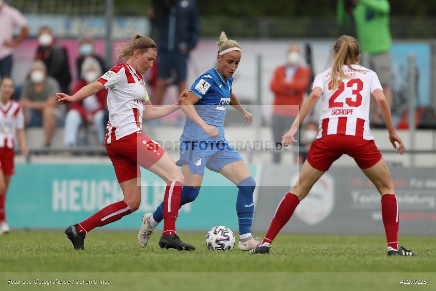 Maike Schopf, Luisa Scheidel, Vanessa Leimenstoll, Soccergirl Sportpark, Würzburg, 06.06.2021, DFL, sport, action, Fussball, Deutschland, Juni 2021, Saison 2020/2021, TSG, FWK, Frauen, Süd, 2. Frauen-Bundesliga, TSG Hoffenheim U20, FC Würzburger Kickers - Bild-ID: 2295228