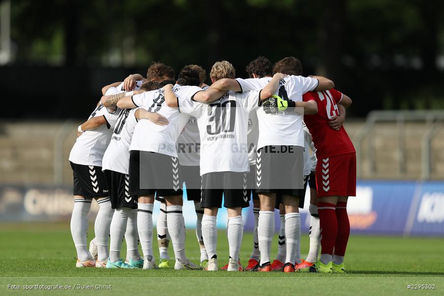 Mannschaftskreis, Willy-Sachs-Stadion, Schweinfurt, 08.06.2021, BFV, sport, action, Fussball, Deutschland, Juni 2021, Trostrunde, Ligapokal, Finale, Regionalliga Bayern, SVW, FC05, SV Wacker Burghausen, 1. FC Schweinfurt 05 - Bild-ID: 2295302 Mannschaftskreis, Willy-Sachs-Stadion, Schweinfurt, 08.06.2021, BFV, sport, action, Fussball, Deutschland, Juni 2021, Trostrunde, Ligapokal, Finale, Regionalliga Bayern, SVW, FC05, SV Wacker Burghausen, 1. FC Schweinfurt 05 - Bild-ID: 2295302