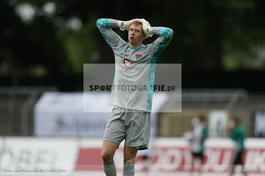 Hände, Mimik, Gestik, Torwart, Enttäuscht, Jan Reichert, Willy-Sachs-Stadion, Schweinfurt, 08.06.2021, BFV, sport, action, Fussball, Deutschland, Juni 2021, Trostrunde, Ligapokal, Finale, Regionalliga Bayern, SVW, FC05, SV Wacker Burghausen, 1. FC Schweinfurt 05 - Bild-ID: 2295345