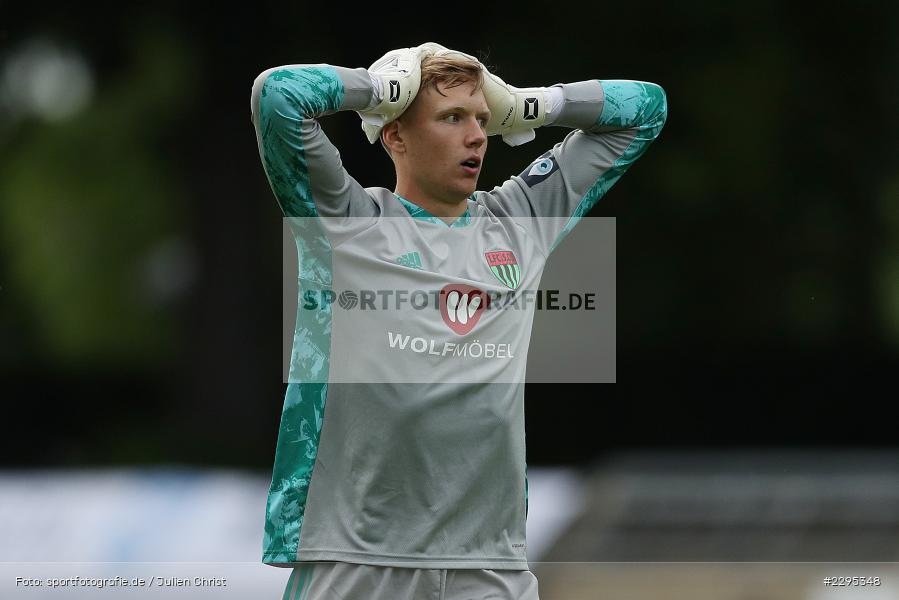 Hände, Mimik, Gestik, Torwart, Enttäuscht, Jan Reichert, Willy-Sachs-Stadion, Schweinfurt, 08.06.2021, BFV, sport, action, Fussball, Deutschland, Juni 2021, Trostrunde, Ligapokal, Finale, Regionalliga Bayern, SVW, FC05, SV Wacker Burghausen, 1. FC Schweinfurt 05 - Bild-ID: 2295348