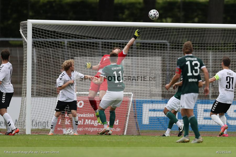 Chance, Parade, Markus Schöller, Willy-Sachs-Stadion, Schweinfurt, 08.06.2021, BFV, sport, action, Fussball, Deutschland, Juni 2021, Trostrunde, Ligapokal, Finale, Regionalliga Bayern, SVW, FC05, SV Wacker Burghausen, 1. FC Schweinfurt 05 - Bild-ID: 2295368