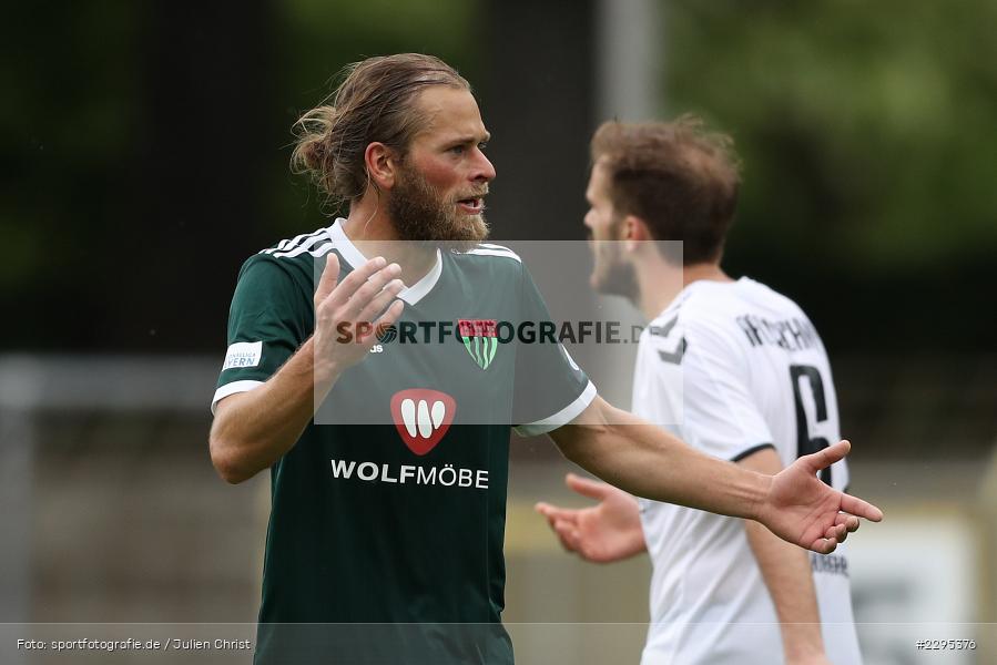 Hände, Arme, gestikuliert, Kristian Böhnlein, Willy-Sachs-Stadion, Schweinfurt, 08.06.2021, BFV, sport, action, Fussball, Deutschland, Juni 2021, Trostrunde, Ligapokal, Finale, Regionalliga Bayern, SVW, FC05, SV Wacker Burghausen, 1. FC Schweinfurt 05 - Bild-ID: 2295376
