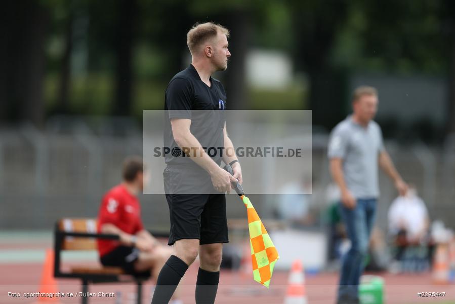 Assistent, Schiedsrichter, Martin Götz, Willy-Sachs-Stadion, Schweinfurt, 08.06.2021, BFV, sport, action, Fussball, Deutschland, Juni 2021, Trostrunde, Ligapokal, Finale, Regionalliga Bayern, SVW, FC05, SV Wacker Burghausen, 1. FC Schweinfurt 05 - Bild-ID: 2295447 Assistent, Schiedsrichter, Martin Götz, Willy-Sachs-Stadion, Schweinfurt, 08.06.2021, BFV, sport, action, Fussball, Deutschland, Juni 2021, Trostrunde, Ligapokal, Finale, Regionalliga Bayern, SVW, FC05, SV Wacker Burghausen, 1. FC Schweinfurt 05 - Bild-ID: 2295447