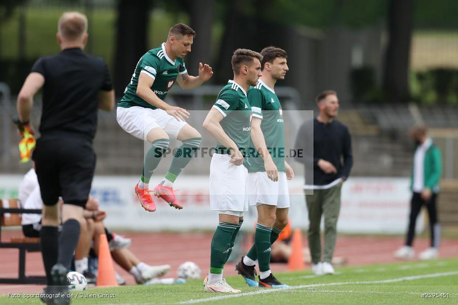 Philipp Maier, Amar Suljic, Wechsel, Martin Thomann, Willy-Sachs-Stadion, Schweinfurt, 08.06.2021, BFV, sport, action, Fussball, Deutschland, Juni 2021, Trostrunde, Ligapokal, Finale, Regionalliga Bayern, SVW, FC05, SV Wacker Burghausen, 1. FC Schweinfurt 05 - Bild-ID: 2295451 Philipp Maier, Amar Suljic, Wechsel, Martin Thomann, Willy-Sachs-Stadion, Schweinfurt, 08.06.2021, BFV, sport, action, Fussball, Deutschland, Juni 2021, Trostrunde, Ligapokal, Finale, Regionalliga Bayern, SVW, FC05, SV Wacker Burghausen, 1. FC Schweinfurt 05 - Bild-ID: 2295451