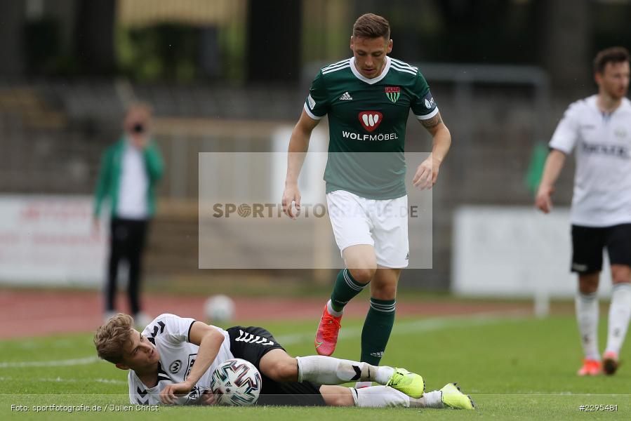 Duell, Christoph Maier, Willy-Sachs-Stadion, Schweinfurt, 08.06.2021, BFV, sport, action, Fussball, Deutschland, Juni 2021, Trostrunde, Ligapokal, Finale, Regionalliga Bayern, SVW, FC05, SV Wacker Burghausen, 1. FC Schweinfurt 05 - Bild-ID: 2295481 Duell, Christoph Maier, Willy-Sachs-Stadion, Schweinfurt, 08.06.2021, BFV, sport, action, Fussball, Deutschland, Juni 2021, Trostrunde, Ligapokal, Finale, Regionalliga Bayern, SVW, FC05, SV Wacker Burghausen, 1. FC Schweinfurt 05 - Bild-ID: 2295481