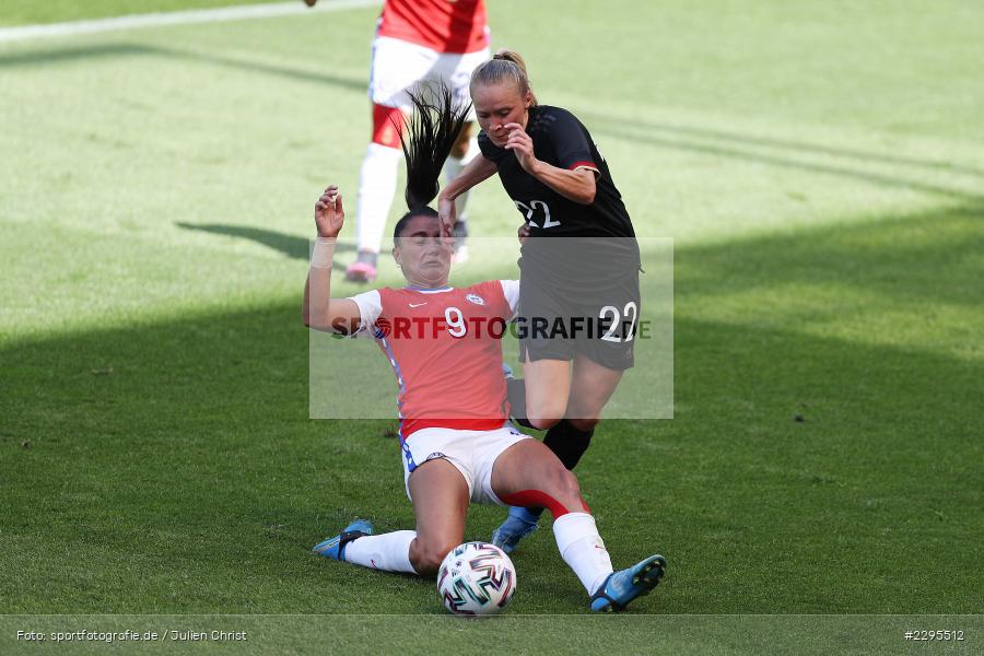 Maria Jose Urrutia, Turid Knaak, Stadion am Bieberer Berg, 15.06.2021, DFB, sport, action, Fussball, Juni 2021, Germany, Bieberer Berg, CHI, GER, Offenbach, Frauen-Länderspiel, Länderspiel, Chile, Deutschland - Bild-ID: 2295512 Maria Jose Urrutia, Turid Knaak, Stadion am Bieberer Berg, 15.06.2021, DFB, sport, action, Fussball, Juni 2021, Germany, Bieberer Berg, CHI, GER, Offenbach, Frauen-Länderspiel, Länderspiel, Chile, Deutschland - Bild-ID: 2295512