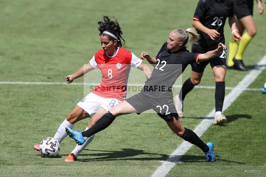 Karen Araya, Turid Knaak, Stadion am Bieberer Berg, 15.06.2021, DFB, sport, action, Fussball, Juni 2021, Germany, Bieberer Berg, CHI, GER, Offenbach, Frauen-Länderspiel, Länderspiel, Chile, Deutschland - Bild-ID: 2295514 Karen Araya, Turid Knaak, Stadion am Bieberer Berg, 15.06.2021, DFB, sport, action, Fussball, Juni 2021, Germany, Bieberer Berg, CHI, GER, Offenbach, Frauen-Länderspiel, Länderspiel, Chile, Deutschland - Bild-ID: 2295514