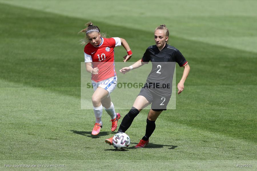 Yanara Aedo, Sophia Kleinherne, Stadion am Bieberer Berg, 15.06.2021, DFB, sport, action, Fussball, Juni 2021, Germany, Bieberer Berg, CHI, GER, Offenbach, Frauen-Länderspiel, Länderspiel, Chile, Deutschland - Bild-ID: 2295517 Yanara Aedo, Sophia Kleinherne, Stadion am Bieberer Berg, 15.06.2021, DFB, sport, action, Fussball, Juni 2021, Germany, Bieberer Berg, CHI, GER, Offenbach, Frauen-Länderspiel, Länderspiel, Chile, Deutschland - Bild-ID: 2295517