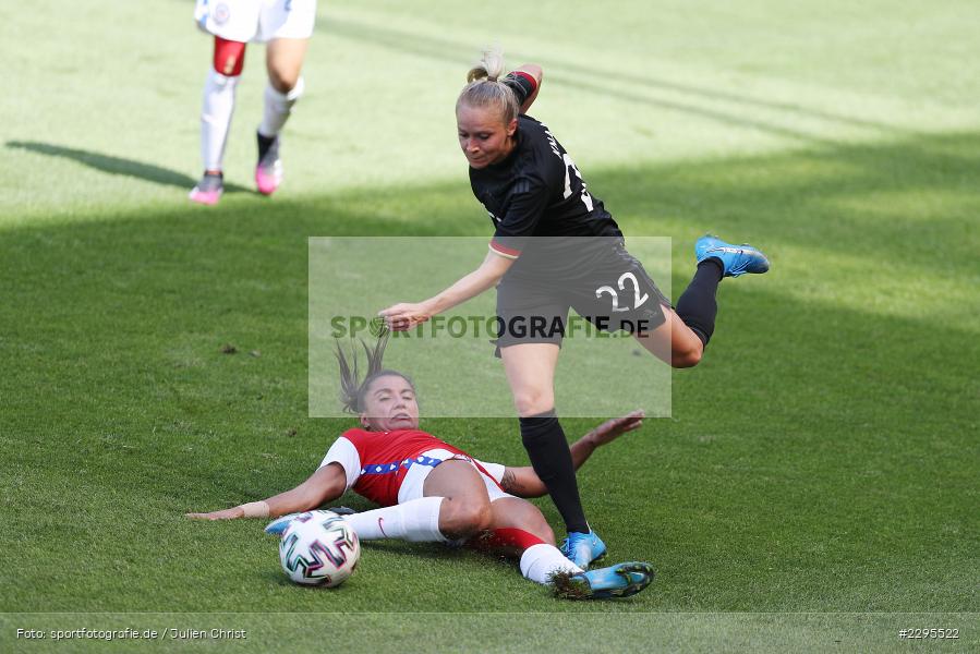 Maria Jose Urrutia, Turid Knaak, Stadion am Bieberer Berg, 15.06.2021, DFB, sport, action, Fussball, Juni 2021, Germany, Bieberer Berg, CHI, GER, Offenbach, Frauen-Länderspiel, Länderspiel, Chile, Deutschland - Bild-ID: 2295522