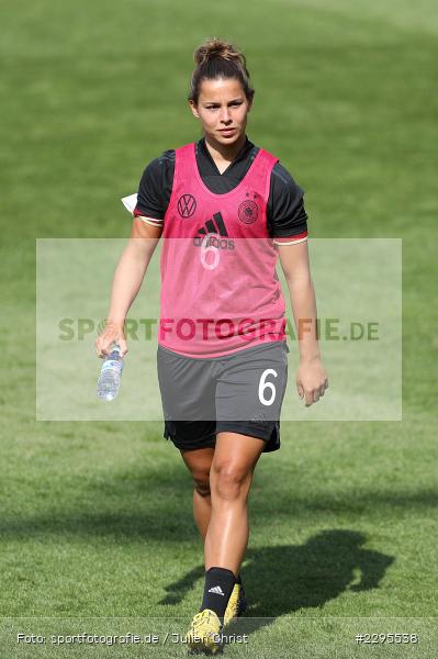 Lena Sophie Oberdorf, Stadion am Bieberer Berg, 15.06.2021, DFB, sport, action, Fussball, Juni 2021, Germany, Bieberer Berg, CHI, GER, Offenbach, Frauen-Länderspiel, Länderspiel, Chile, Deutschland - Bild-ID: 2295538