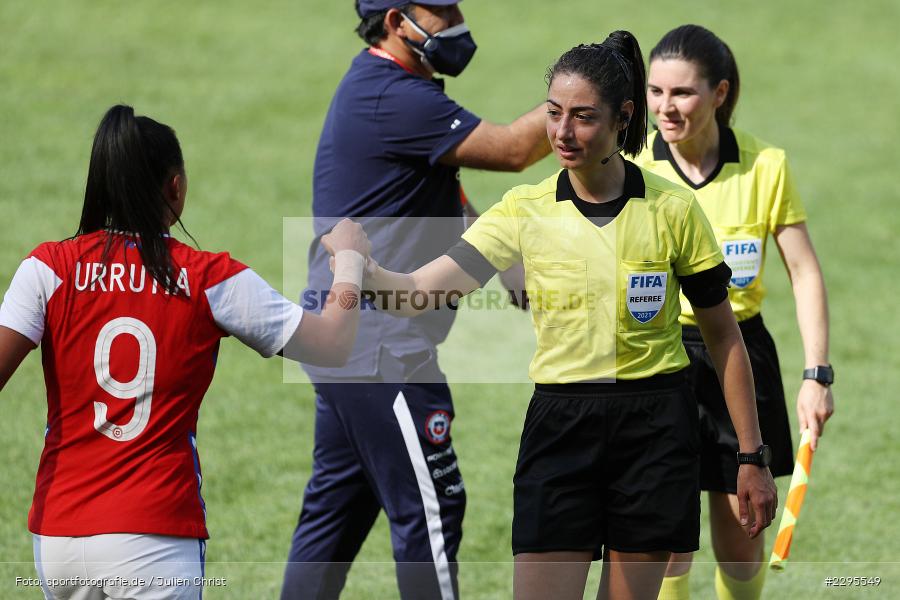 Maria Jose Urrutia, FIFA, Referee, Schiedsrichter, Maria Sole Caputi, Stadion am Bieberer Berg, 15.06.2021, DFB, sport, action, Fussball, Juni 2021, Germany, Bieberer Berg, CHI, GER, Offenbach, Frauen-Länderspiel, Länderspiel, Chile, Deutschland - Bild-ID: 2295549