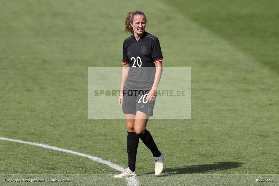 Fabienne Dongus, Stadion am Bieberer Berg, 15.06.2021, DFB, sport, action, Fussball, Juni 2021, Germany, Bieberer Berg, CHI, GER, Offenbach, Frauen-Länderspiel, Länderspiel, Chile, Deutschland - Bild-ID: 2295553 Fabienne Dongus, Stadion am Bieberer Berg, 15.06.2021, DFB, sport, action, Fussball, Juni 2021, Germany, Bieberer Berg, CHI, GER, Offenbach, Frauen-Länderspiel, Länderspiel, Chile, Deutschland - Bild-ID: 2295553
