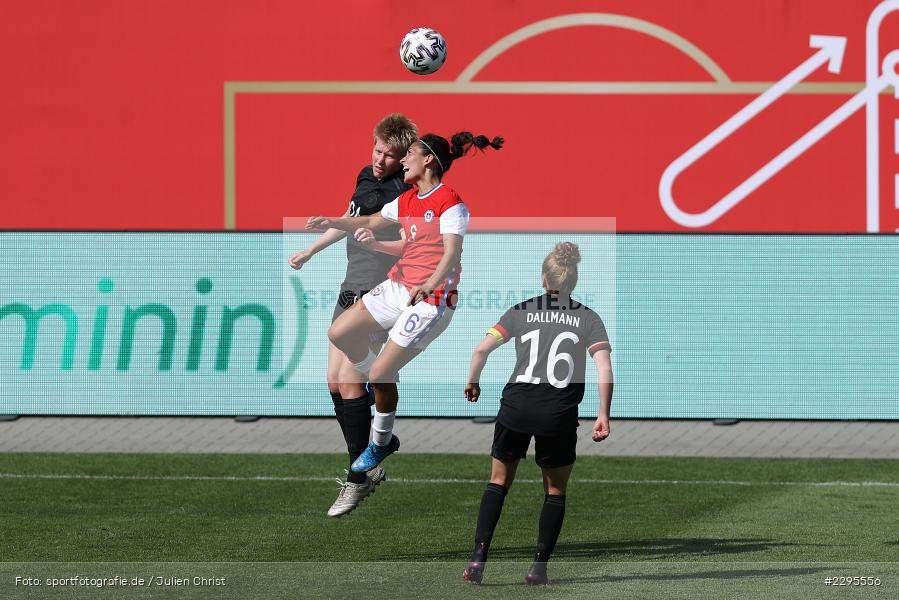 Nayadet Lopez Opazo, Paulina Krumbiegel, Stadion am Bieberer Berg, 15.06.2021, DFB, sport, action, Fussball, Juni 2021, Germany, Bieberer Berg, CHI, GER, Offenbach, Frauen-Länderspiel, Länderspiel, Chile, Deutschland - Bild-ID: 2295556 Nayadet Lopez Opazo, Paulina Krumbiegel, Stadion am Bieberer Berg, 15.06.2021, DFB, sport, action, Fussball, Juni 2021, Germany, Bieberer Berg, CHI, GER, Offenbach, Frauen-Länderspiel, Länderspiel, Chile, Deutschland - Bild-ID: 2295556