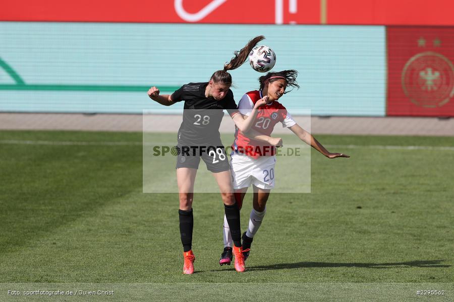 Daniela Zamora, Jule Brand, Stadion am Bieberer Berg, 15.06.2021, DFB, sport, action, Fussball, Juni 2021, Germany, Bieberer Berg, CHI, GER, Offenbach, Frauen-Länderspiel, Länderspiel, Chile, Deutschland - Bild-ID: 2295562 Daniela Zamora, Jule Brand, Stadion am Bieberer Berg, 15.06.2021, DFB, sport, action, Fussball, Juni 2021, Germany, Bieberer Berg, CHI, GER, Offenbach, Frauen-Länderspiel, Länderspiel, Chile, Deutschland - Bild-ID: 2295562